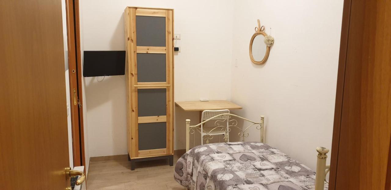 Affittacamere Raggio Di Sole Таранто Екстериор снимка
